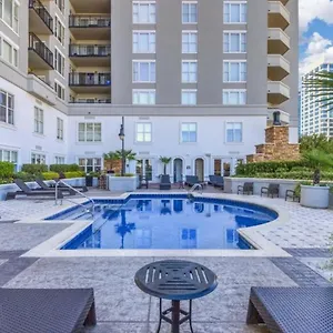 Spacious 2 Bed, 2 Bath Uptown Gem In The Heart Of The City-parking-wi-fi-balcony Cgv , Charlotte United States